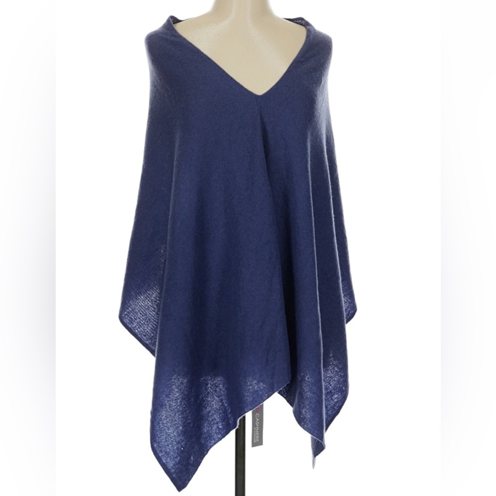 NWT 100% Cashmere Women’s Chic V-Neck Blue Poncho. One Size.